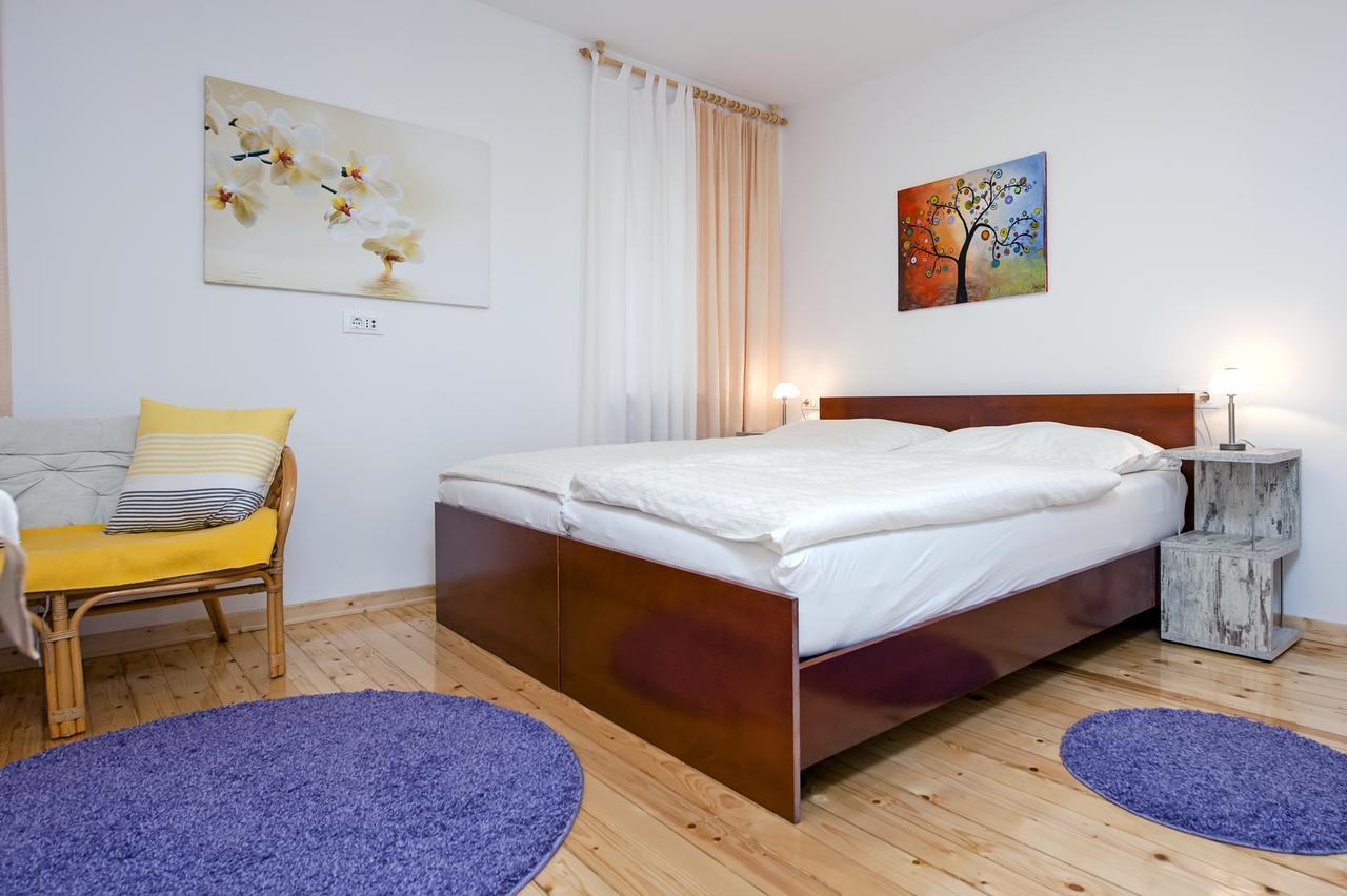 La Svalba Rooms & Studios Ровінь Екстер'єр фото