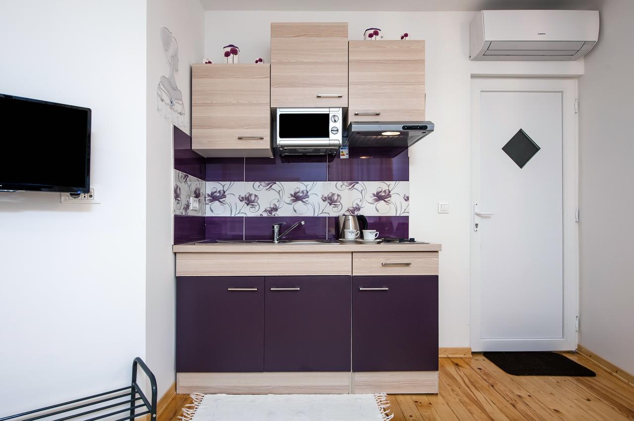 La Svalba Rooms & Studios Ровінь Екстер'єр фото